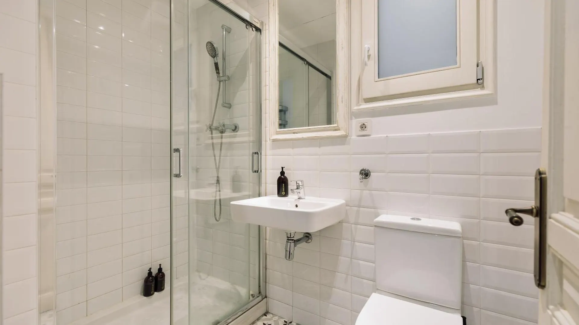 Ola Living Arc De Triomf Apartment Barcelona Spain